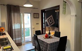 Cozy And Modern Apartment